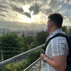 Meet your Posher, Isaac